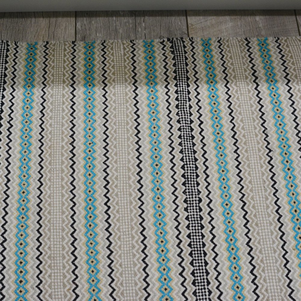 Patterned Striped Rug - Picture 3 of 4